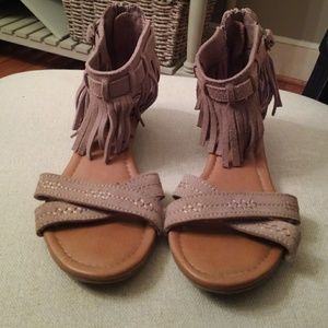 Minnetonka Suede Fringe Sandal